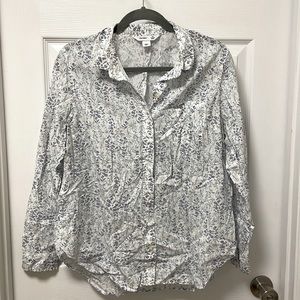 Button down Womens shirt from old navy, “the classic shirt” style.